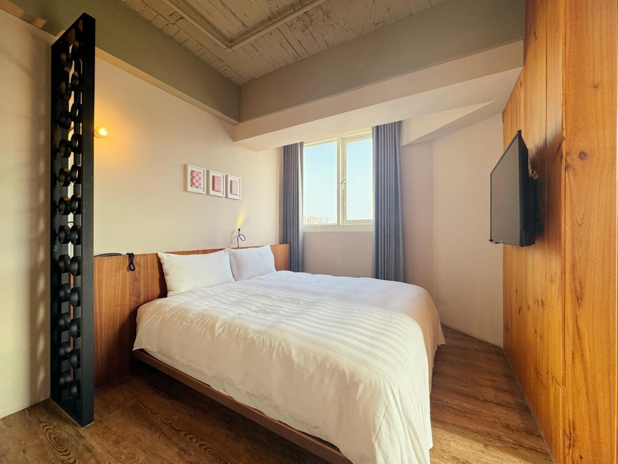 Roaders Hotel Tainan Chengda מראה חיצוני תמונה