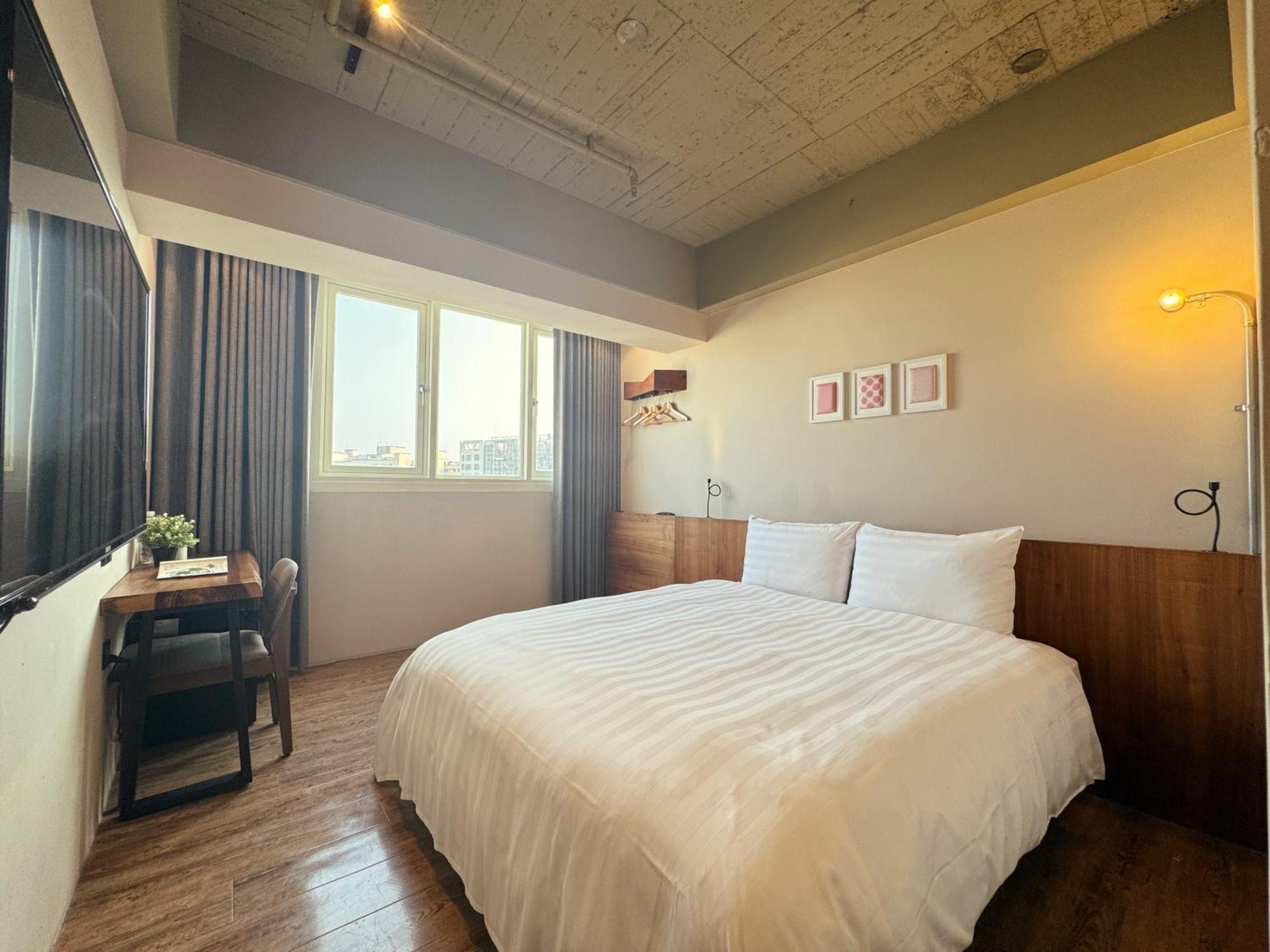 Roaders Hotel Tainan Chengda מראה חיצוני תמונה