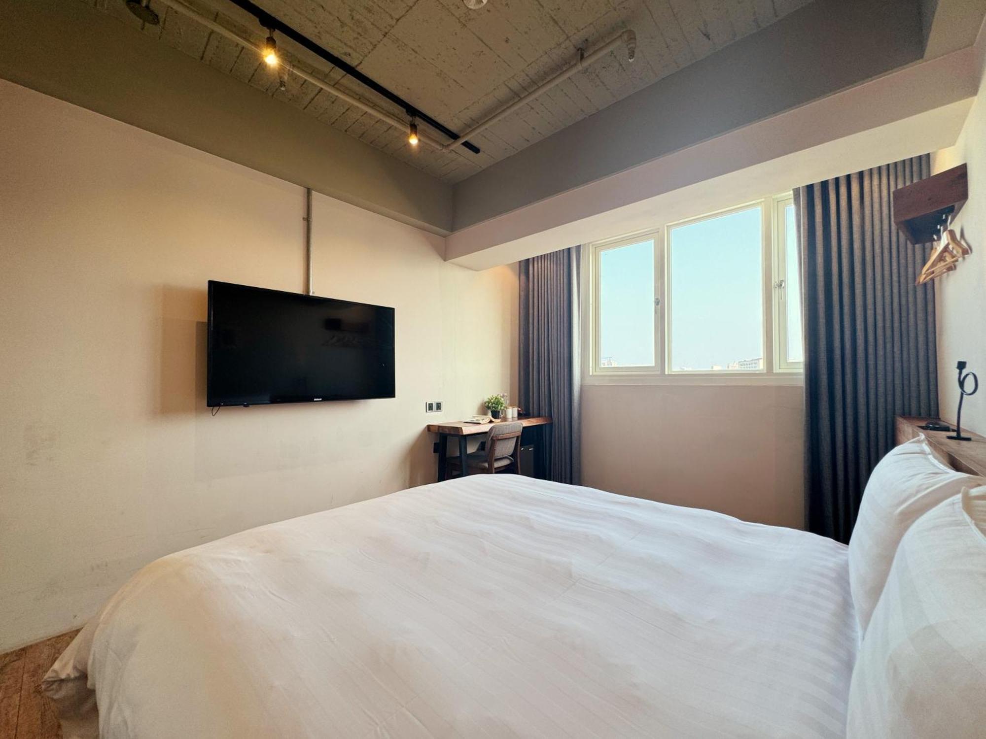 Roaders Hotel Tainan Chengda חדר תמונה